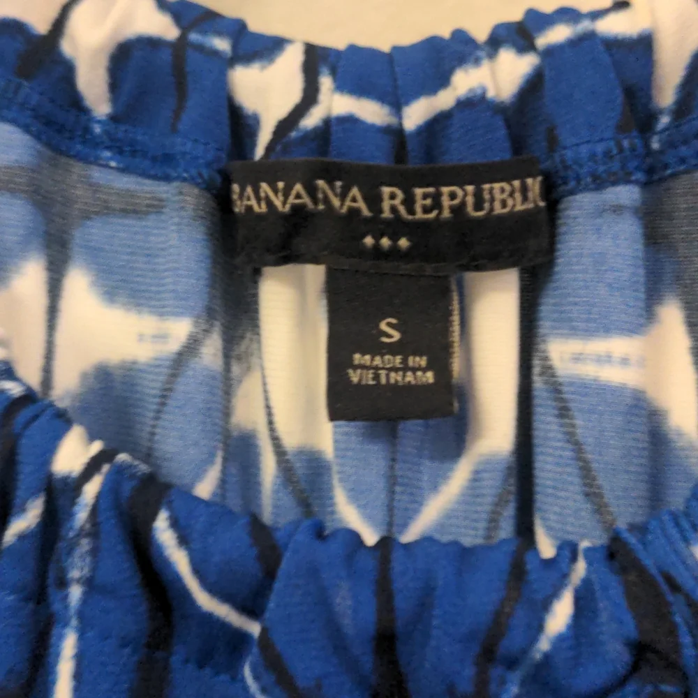 Like New Banana Republic Sleeveless Print Dress in Small - Picture 5 of 5